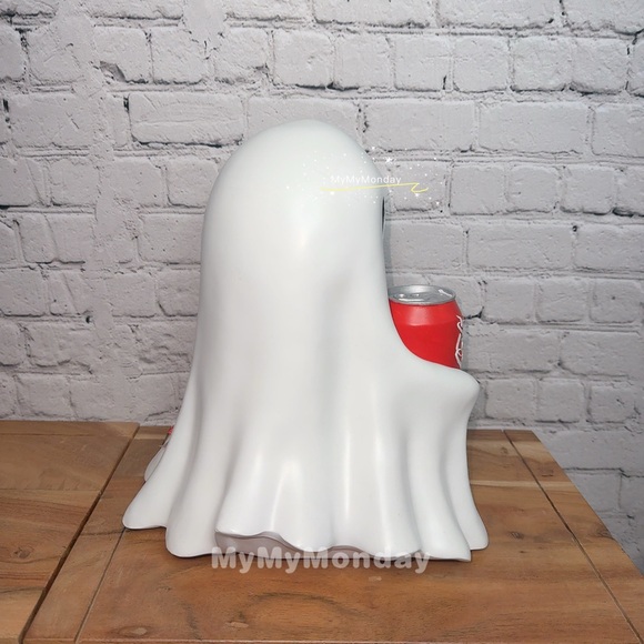 Viral Ghost Holding Coke Can - Picture 5 of 5